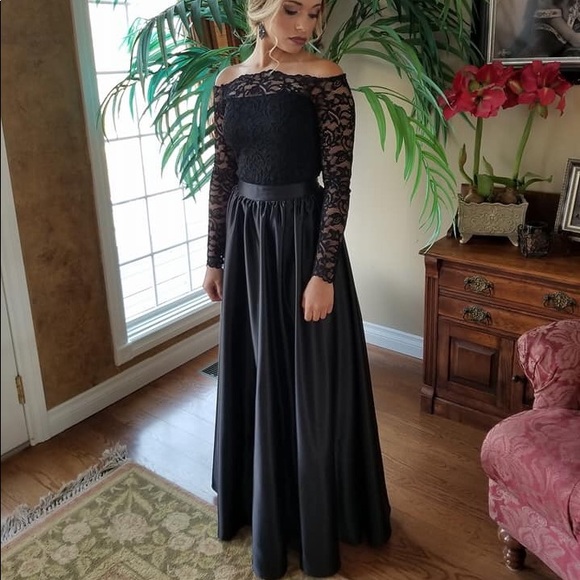 Dresses & Skirts - prom dress